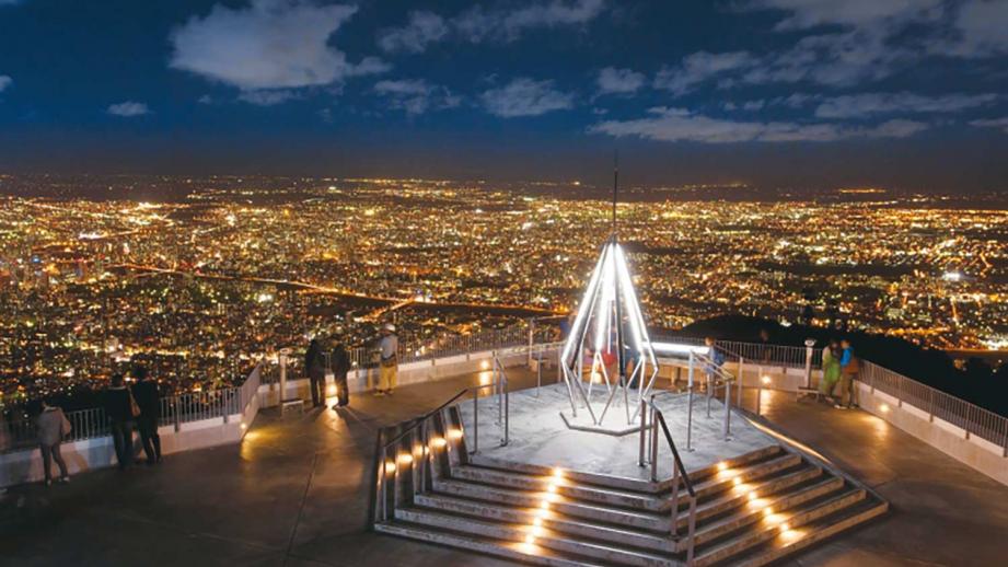 札幌市 藻岩山（もいわやま）（北海道）夜景